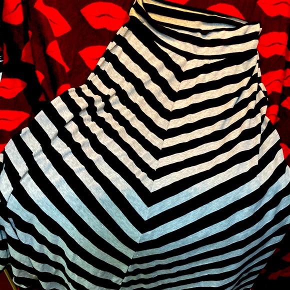 AB Studio, ankle skirt, size M - Picture 2 of 2